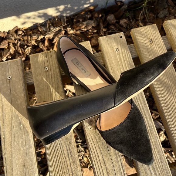 Cole Han D’Orsay Black Pointed Toe Flats - Picture 5 of 6